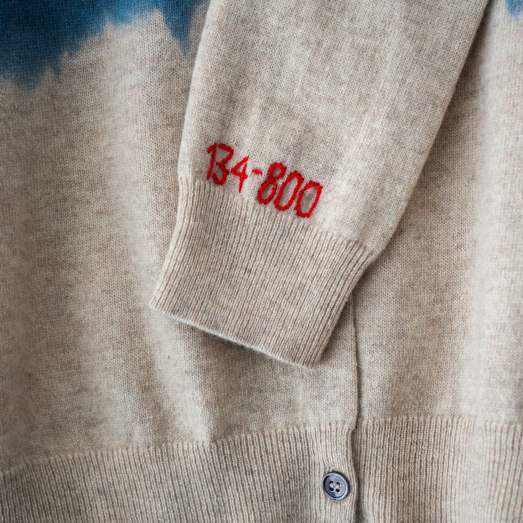 CAIA CARDIGAN 29 — detalle